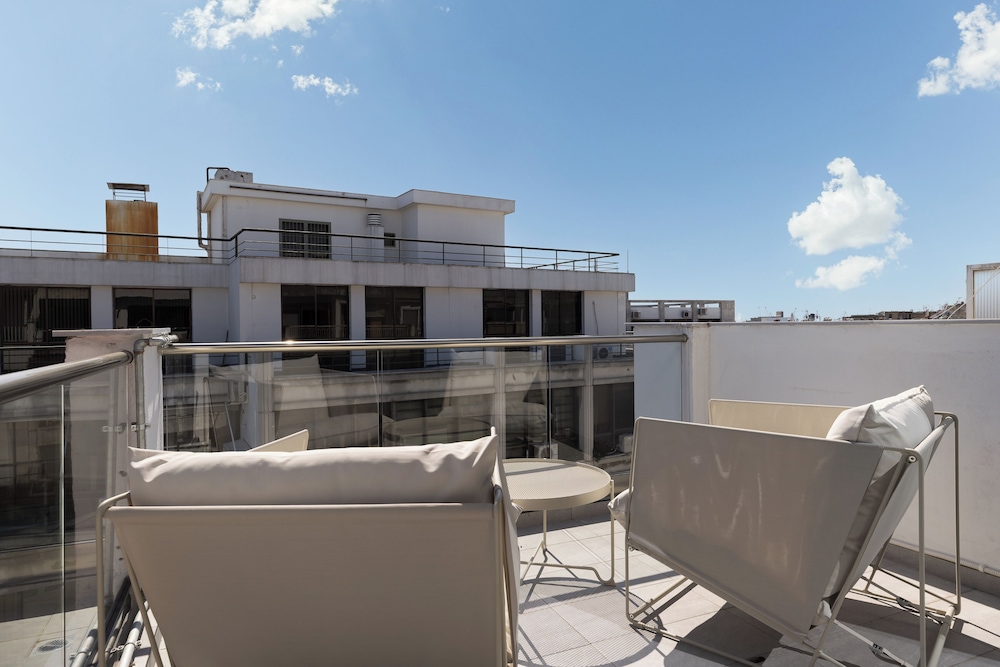 Ophelia Suites by halu!