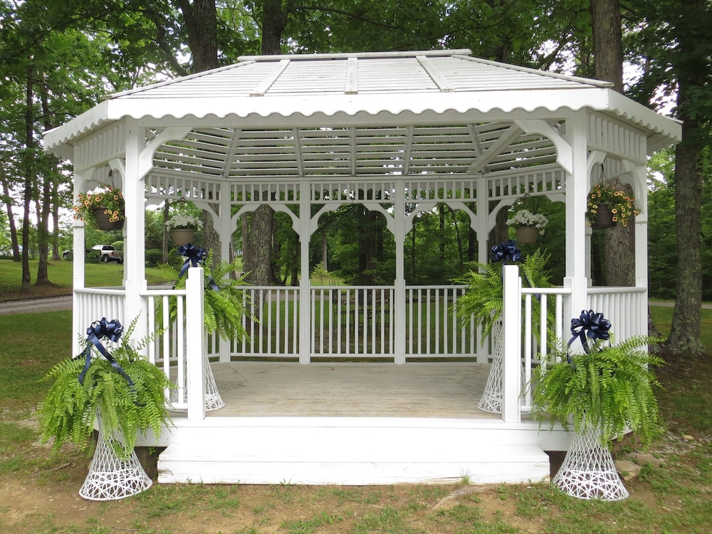 Monterey Vacations - Garden Inn Bed  Breakfast at Bee Rock - Property Image 15