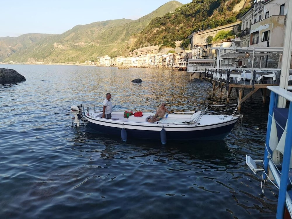 Sea Side Rooms en Scilla — other