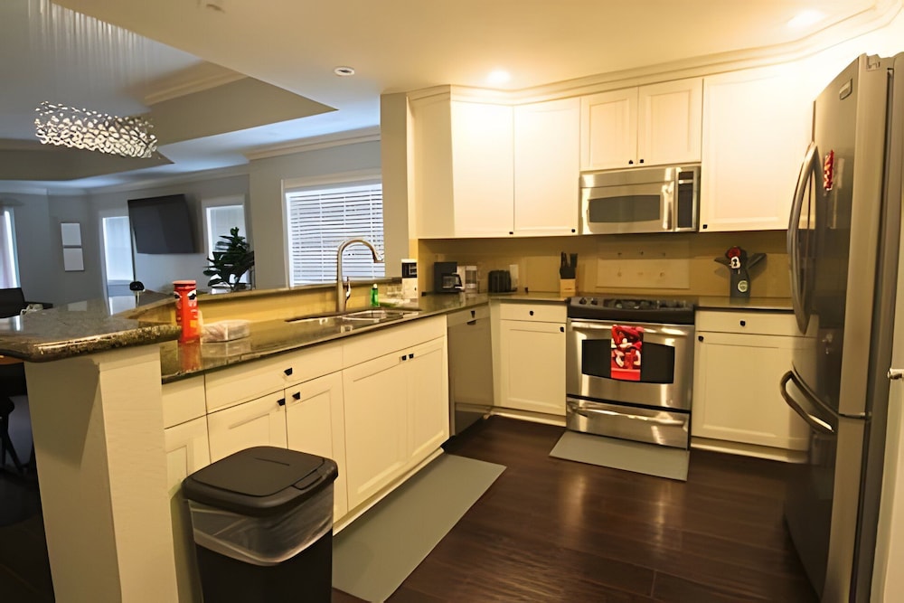 Modern 3BD Retreat 10 Guests Near Disney