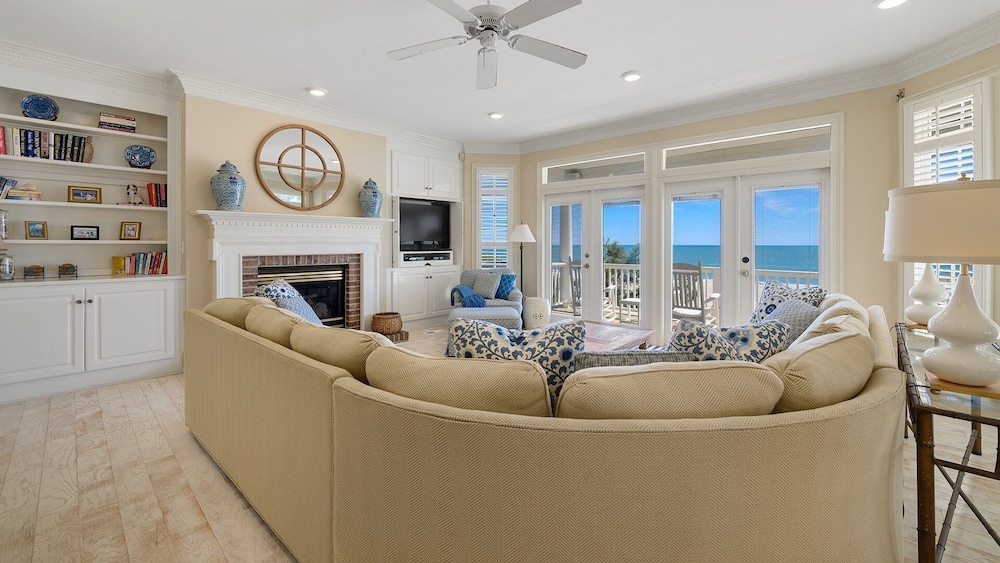 Always Dreamin- Relaxed Luxury Oceanfront, In Gated Community, Home Across From The Pool!!! 5 Bedroom Home by RedAwning view 3