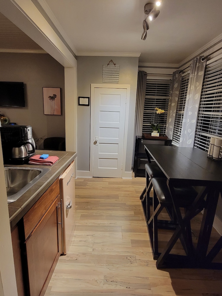 Ashland Vacations - Palm Cottages - Property Image 7