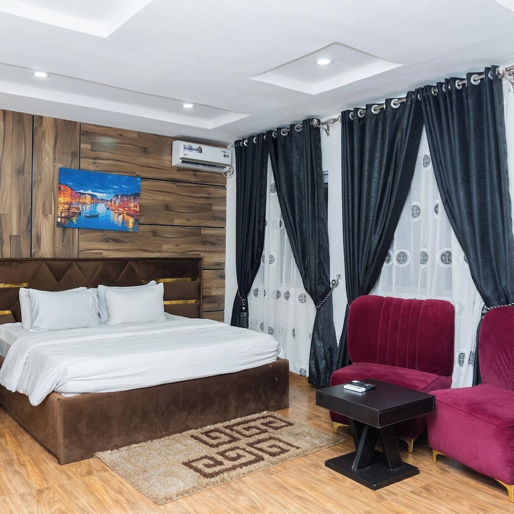 El- Rey Luxury Apartment