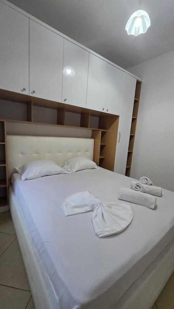 Tirent Apartment - Your Beach Home in Vlorë