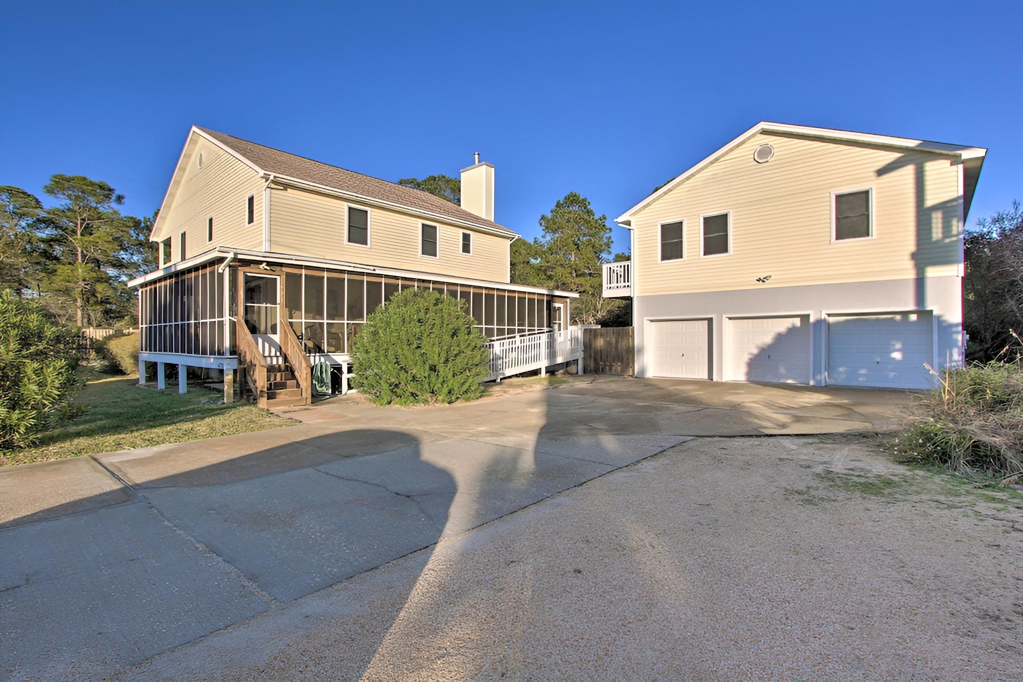 Family-friendly Home w/ Pool, Easy Walk to Beach! view 5