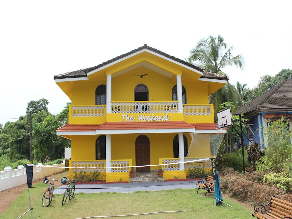 OYO 9623 Home 5BHK Villa Curtorim South Goa