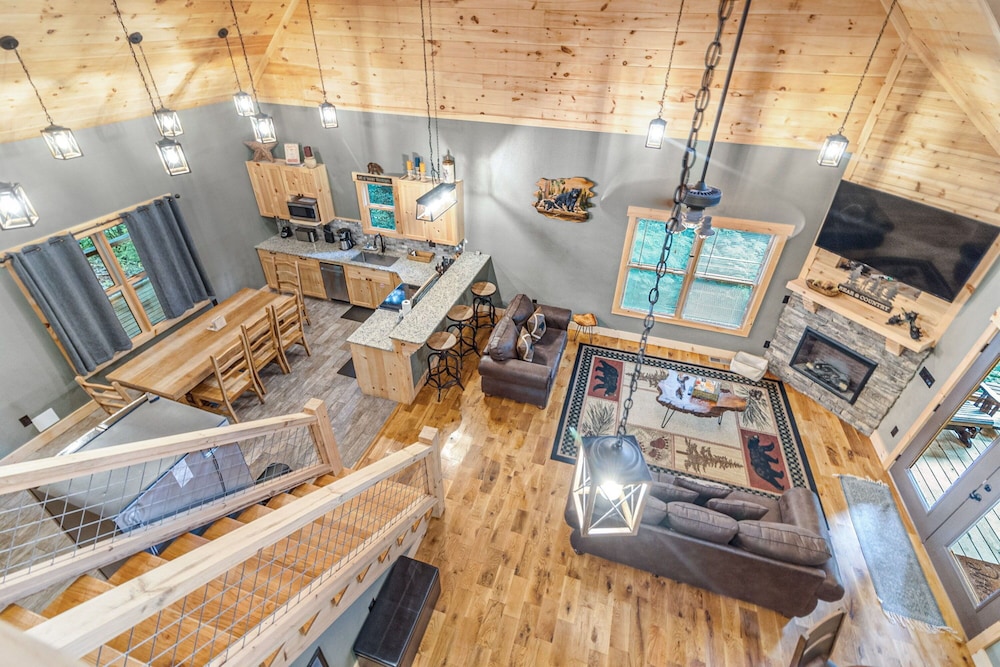 Pinewood Forest Walden's Creek Cabins