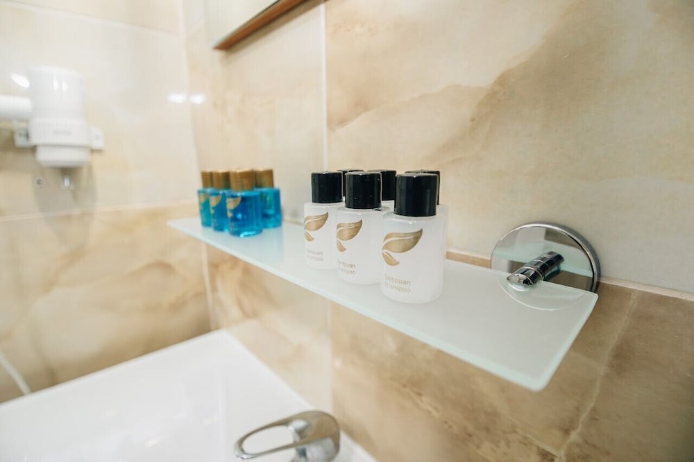 Safran Suites