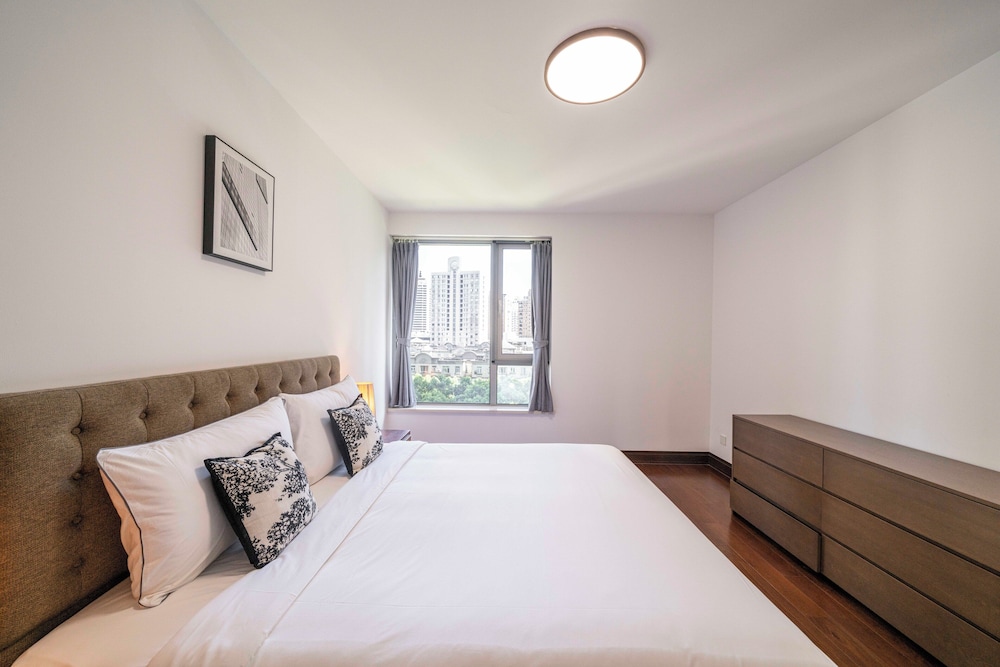 Tyms Elegant 3BR 2BA Apt Yongxin Century