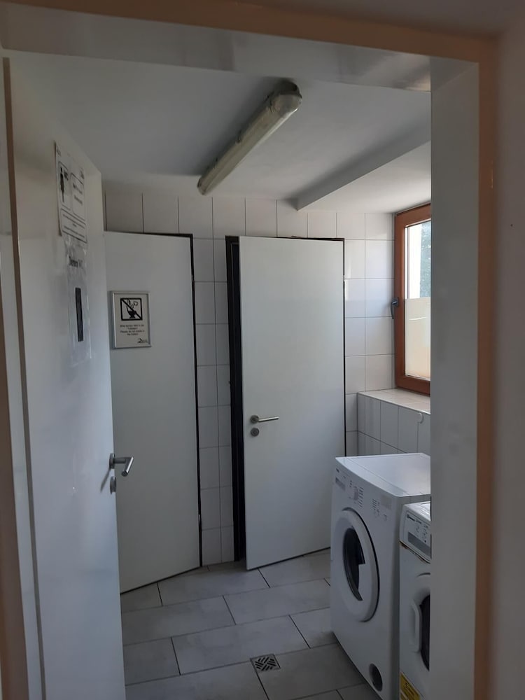 2-Rent Group Hostel Rooms&Apartments EVE168