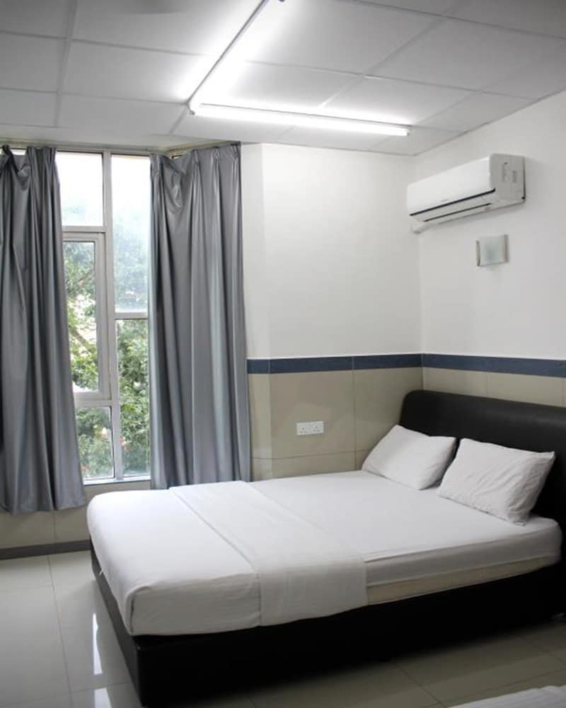 Burmahtel - Hotel