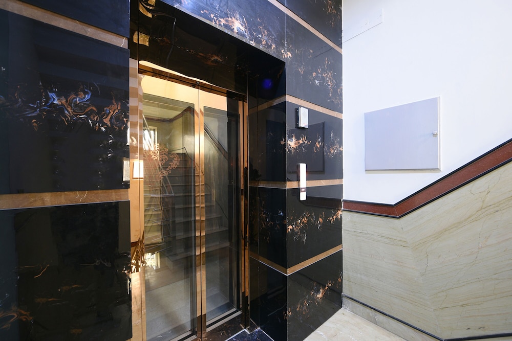 Fabhotel Rudraksh Residency