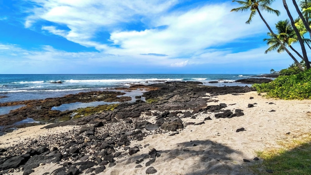 Direct Ocean Front - Close to Town - AC - Upper Floor- Vrkcv