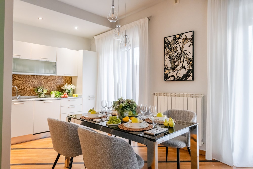 The City Terrace Apartment