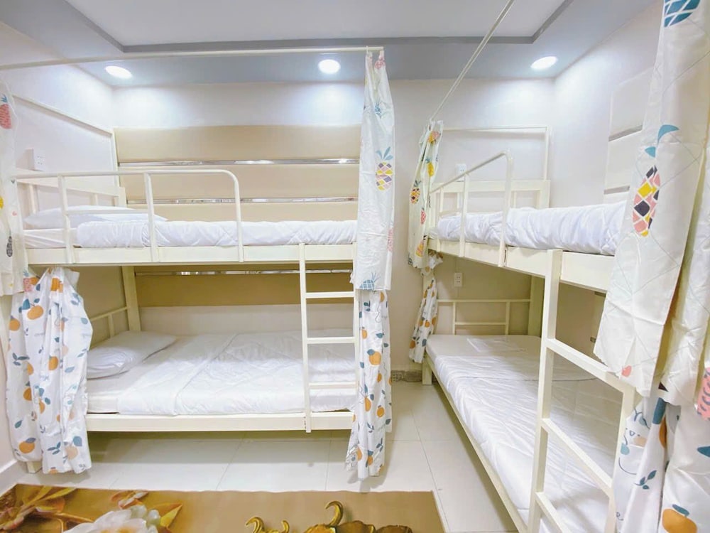 Saigon Authentic Hostel & Tours