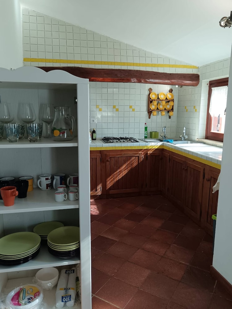 Serene Italian Retreat in Monte Caminetto, Rome Casa Airone