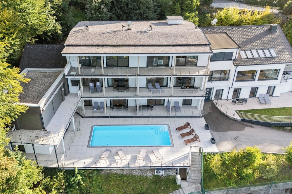 Maria Blick Lake View Apartments