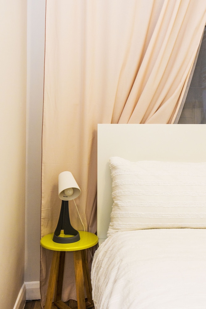 Fast Wifi Pet-friendly Sleeps 4