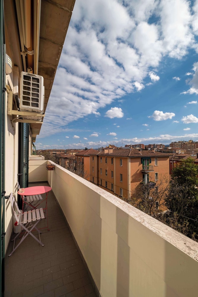 Casa Marion Stile e Comfort in un Elegante Dimora Bolognese