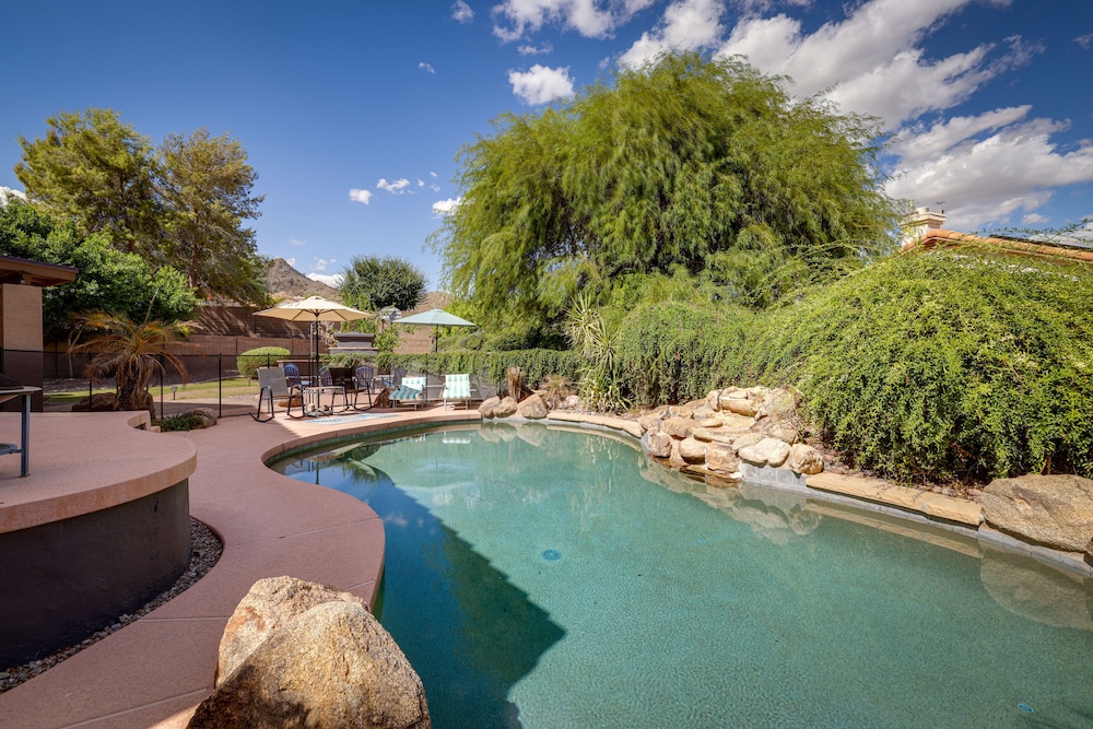 Luxe Phoenix Home w/ Pool + Basketball Court!