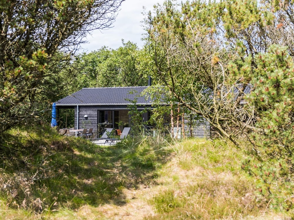 6 Person Holiday Home in Blavand