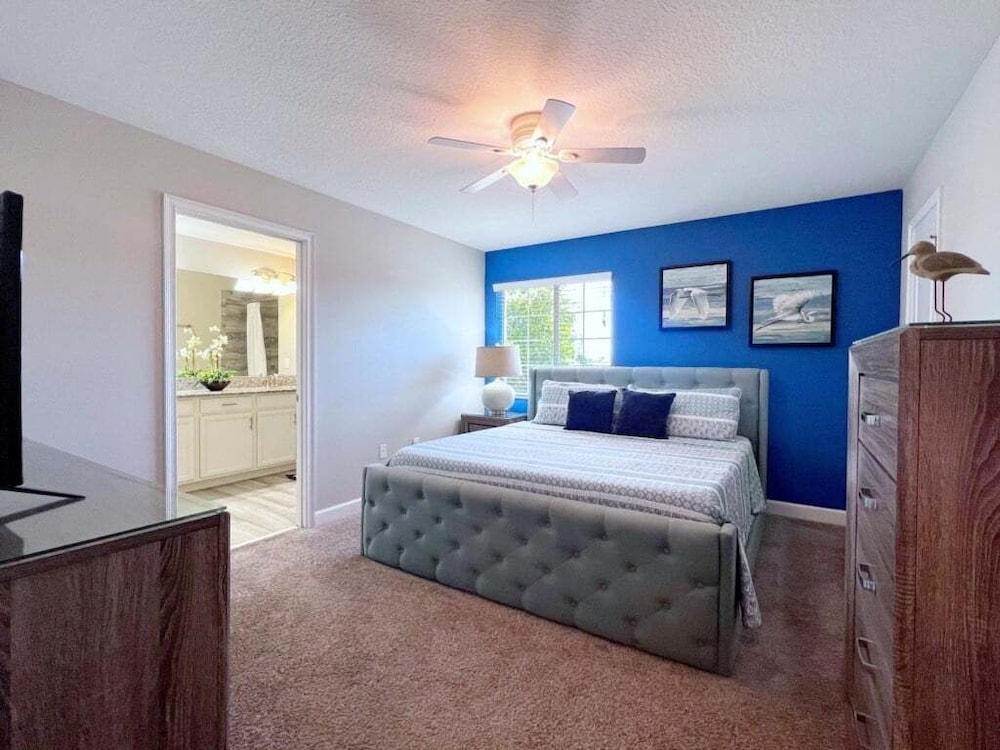 Mickey's Home 5 Bed Town-home With Private Pool! 5 Bedroom Townhouse