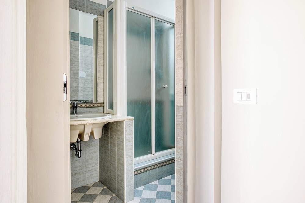 JOIVY Cute flat near Guastalla Gardens