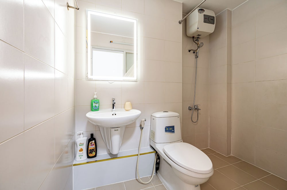 Saigon Central Group Stay