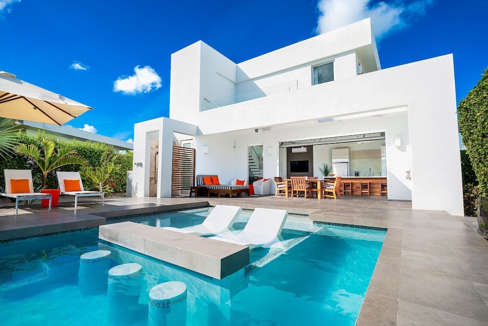 2bdr Oceanside Vacation Villa, Hotel Amenities v3