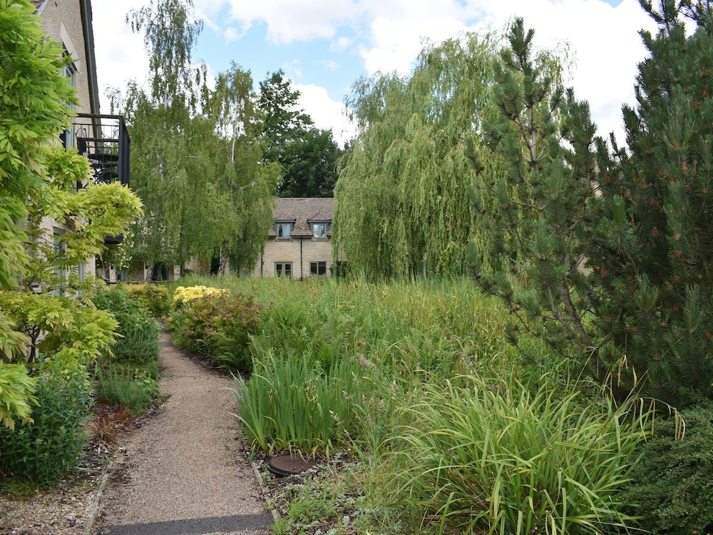 Bridge House