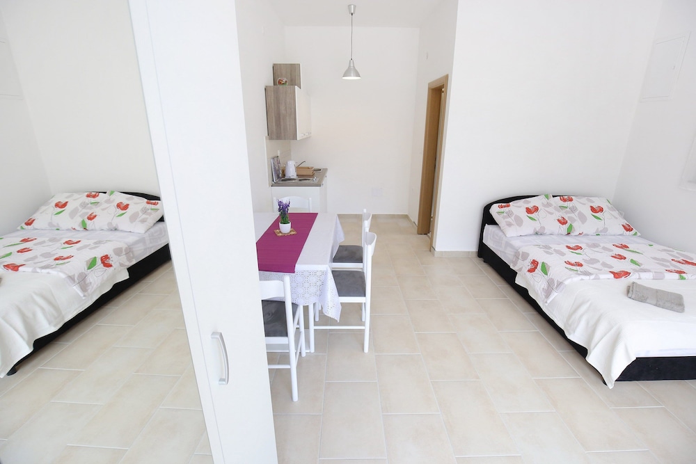 Apartments Kapetan