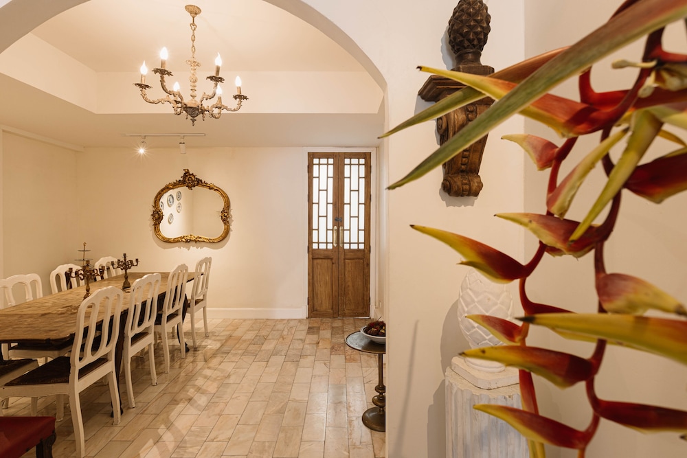 At Niman Conceptual Home - Image 5