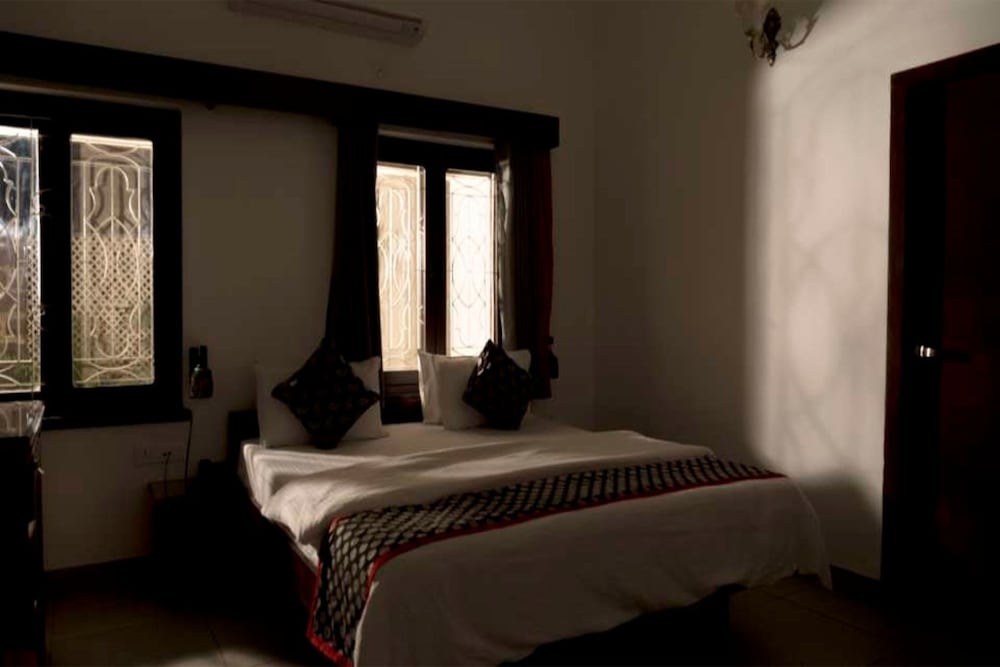 The Ten Suites