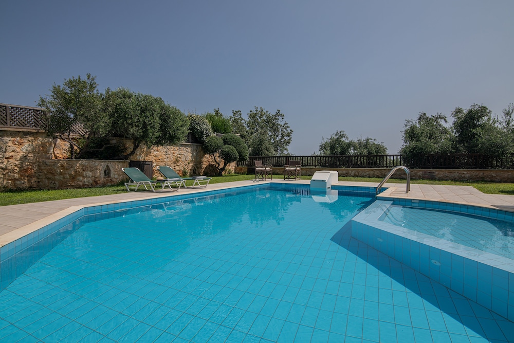 Gerani Villas
