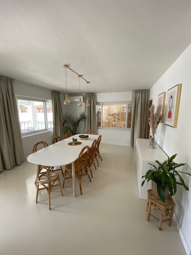 Palm Beach Vacaysuites - Palm Suite 100m2