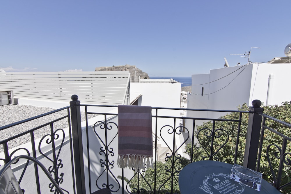 Lindos Comfy Suites