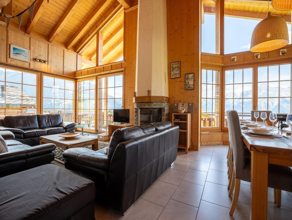 Christoph Standing & Calm Chalet 10 Pers