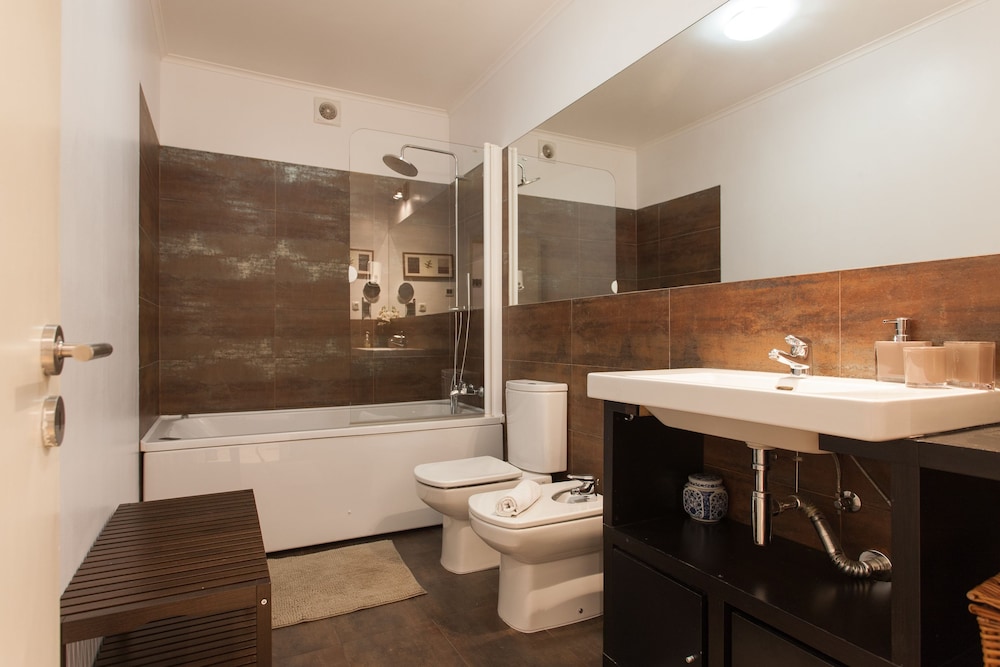 Liberty Penthouse Three-Bedroom Apartment - by LU Holidays