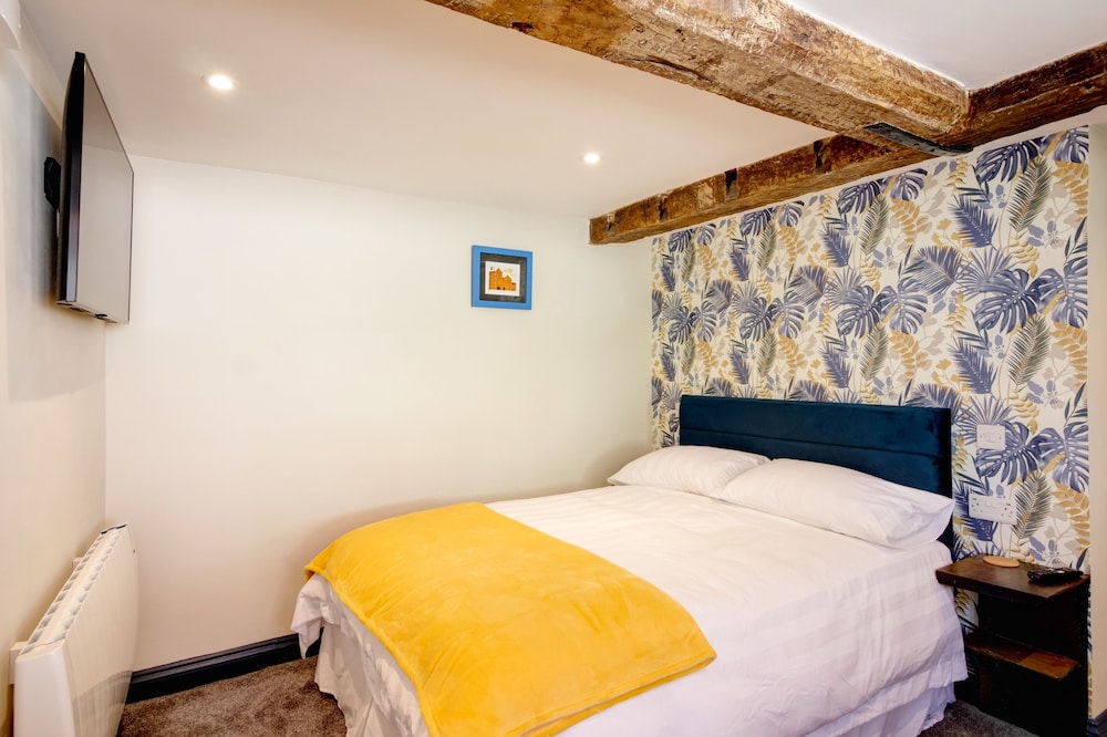 Devizes Vacations - The Green Parrot - Property Image 23