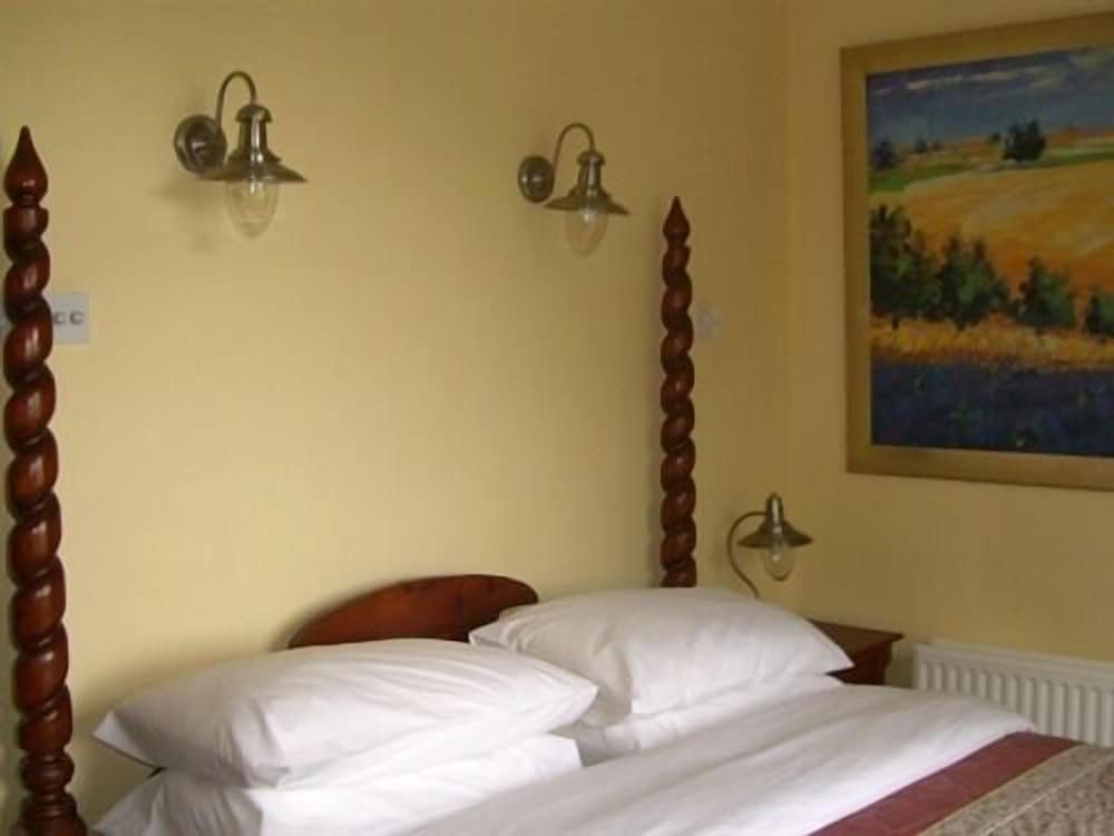 Altrincham Vacations - Ash Farm Country Guest House - Property Image 45