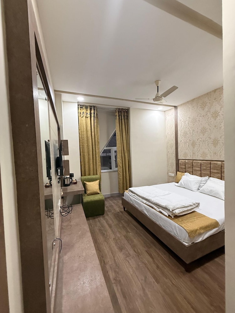 Vallabh Villas Guest House