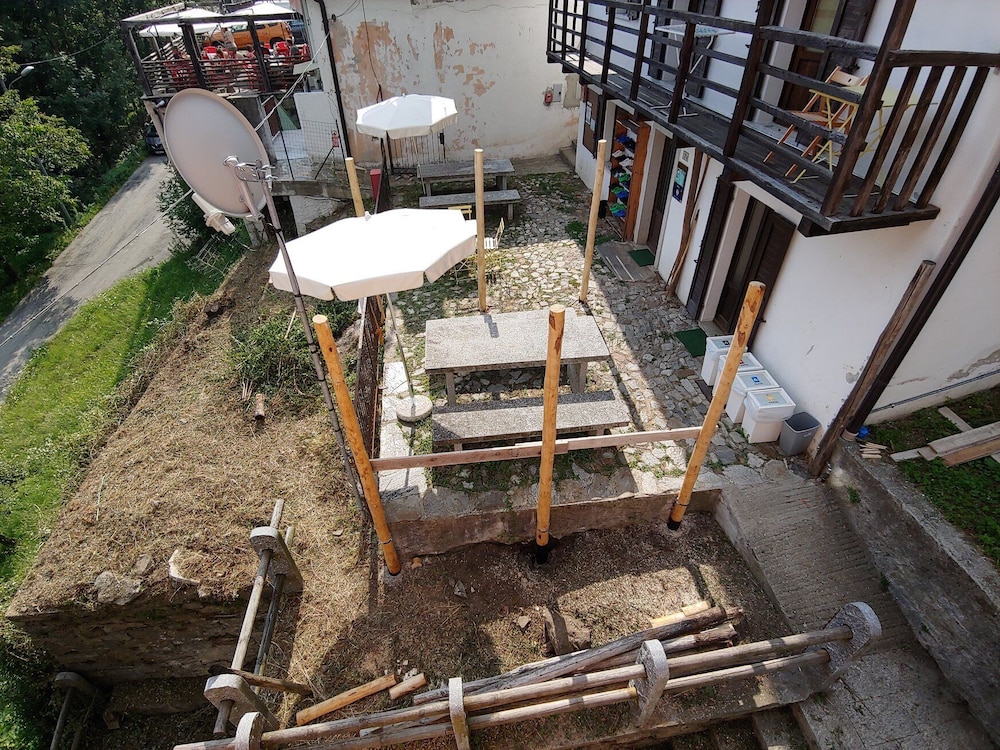Photo 18