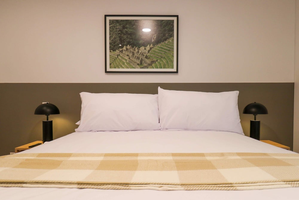 w Elegant 2BR w Spacious Terrace in Miraflores