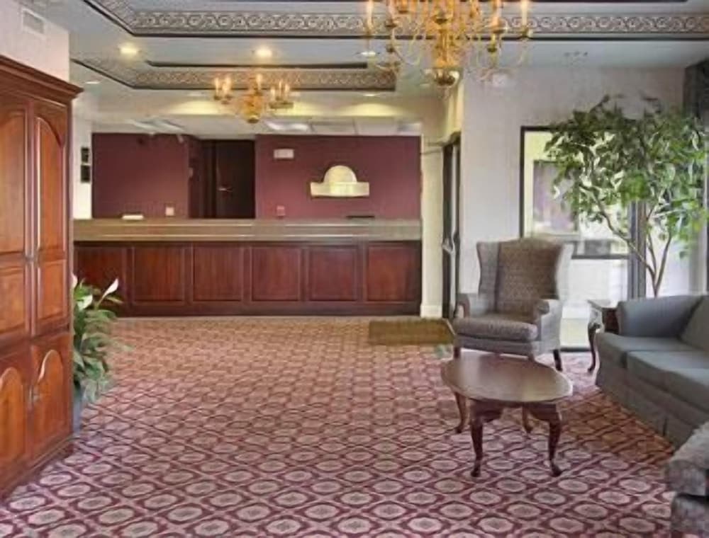 Days Inn by Wyndham Saint Pauls view 2