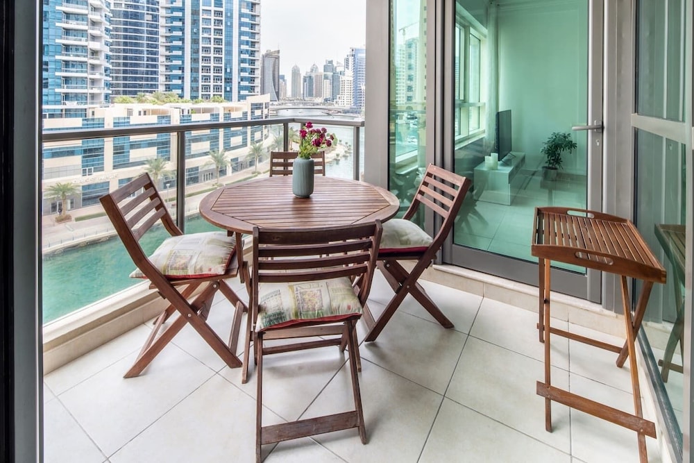 Unique & Stylish 1BR w/ Incomparable Marina Views!