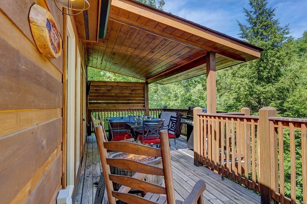 Making Memories - 1 Bedrooms, 1 Baths, Sleeps 4 Home by RedAwning