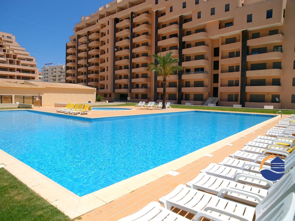 09 in Portim o With 1 Bedrooms and 1 Bathrooms