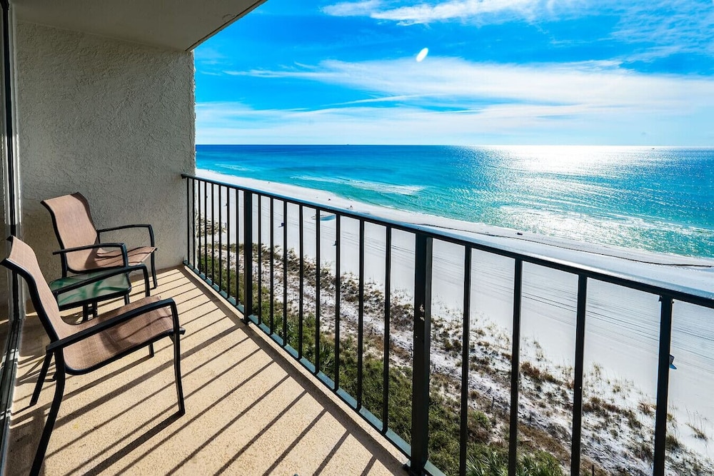 Gulf Serenity Romantic Oceanfront Edgewater T3