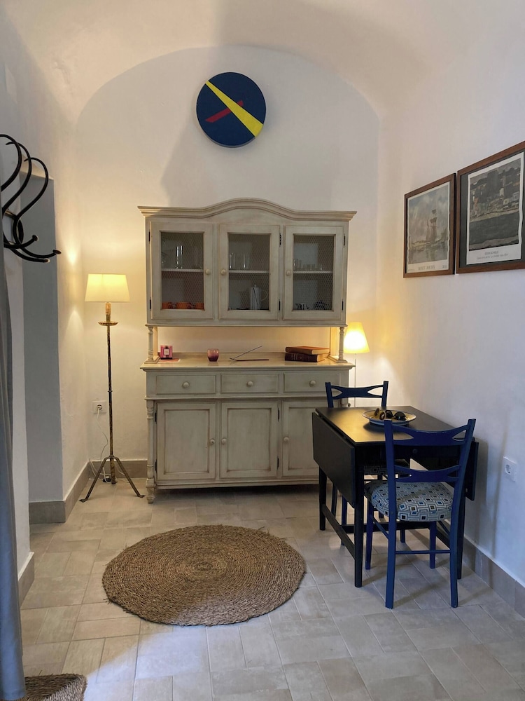 Charming 1900 Andalusian Apartment in Arcos de la Frontera