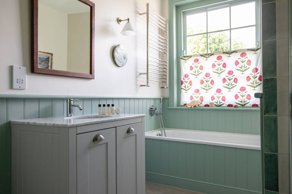 Rochester Road II by Onefinestay